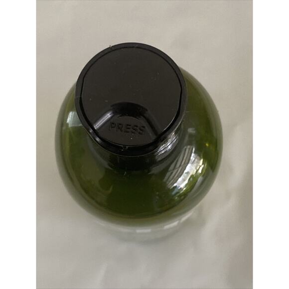 CHI Hand Moisturizing Sanitizer With Soothing Aloe Vera - Picture 3 of 6